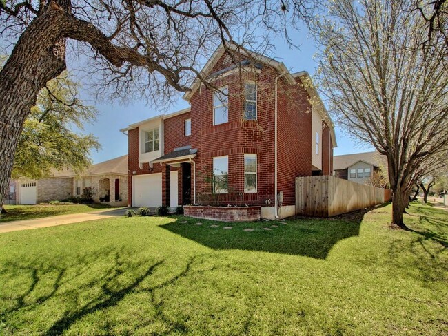 Building Photo - 1101 Stillwell Ridge