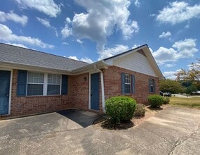 Building Photo - 107 Hunter's Run Rd