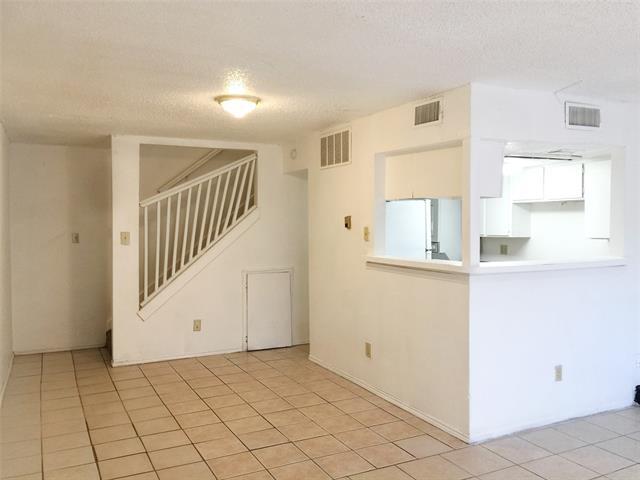 Primary Photo - 7152 Fair Oaks Ave