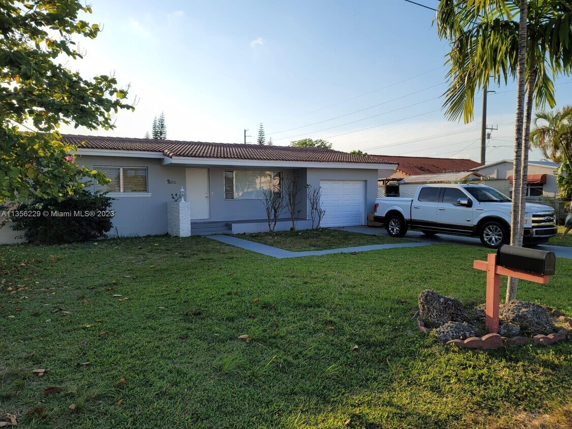 Foto principal - 430 SW 78th Pl