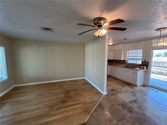 Building Photo - 177 Golf Club Ln