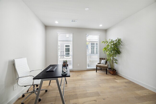 Foto del edificio - 5237 Hillman St