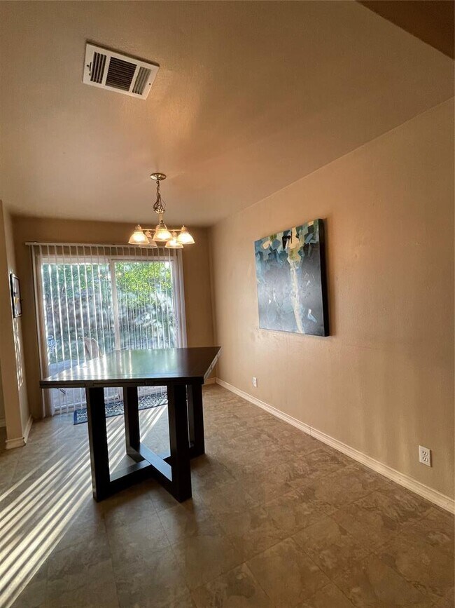 Foto del edificio - 729 Blue Oak Cir