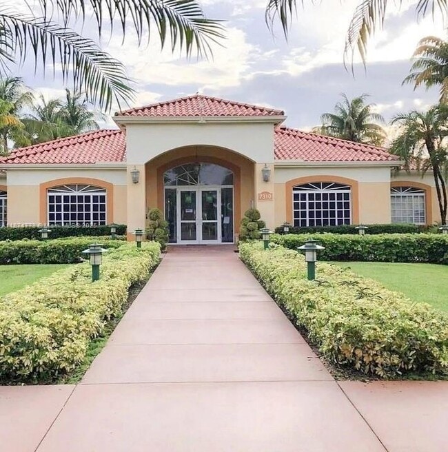 Foto del edificio - 7300 NW 114th Ave