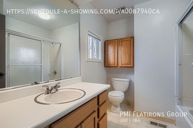 Foto del edificio - 8353 Dudley Ct