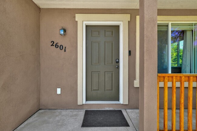 Foto del edificio - Updated end-unit townhouse for rent!