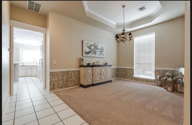 Building Photo - 12700 Sutton Hill Rd