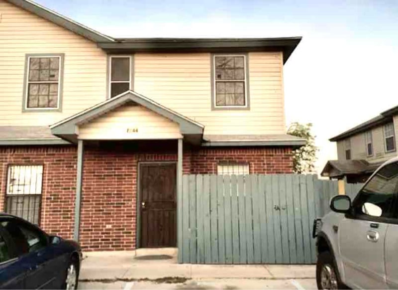 Primary Photo - 7644 Windsor Oaks