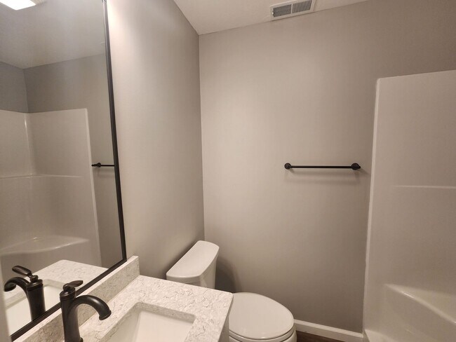 Foto del edificio - NEW CONSTRUCTION East Side Terre Haute
