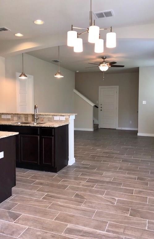 Building Photo - 1006 Sierra Vista Ct