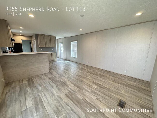 Foto del edificio - 9955 Shepherd Rd