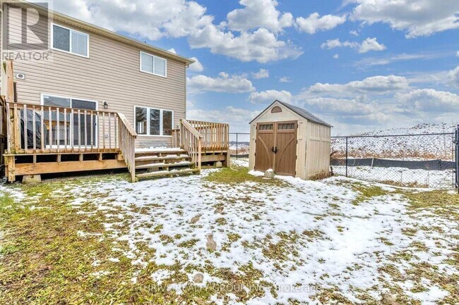 Photo du bâtiment - 1608 Evans Blvd