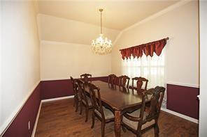 Building Photo - 2105 Woodston Dr