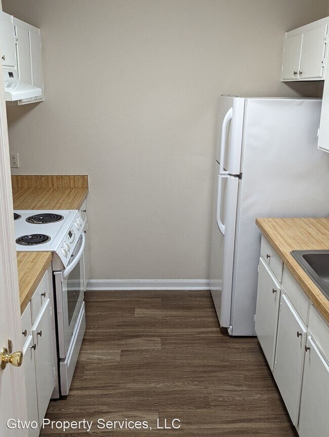 Building Photo - 2 br, 1 bath House - 421 East 8th Avenue