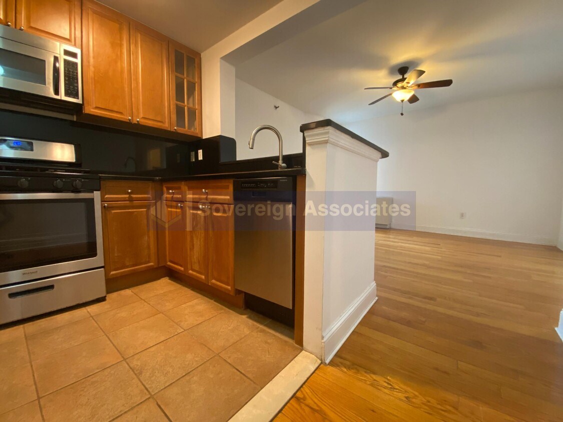 Primary Photo - 340 Cabrini Boulevard