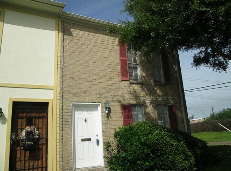 2102 Straight Creek Dr, Houston, TX 77017 Condo for Rent in Houston