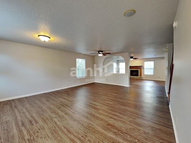 Building Photo - 1313 Central Park Dr