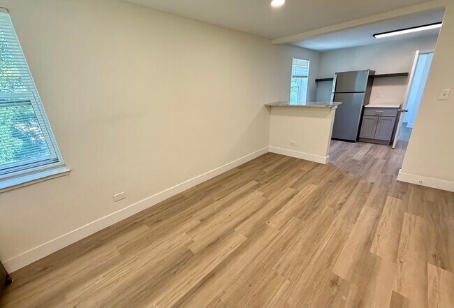 Foto del edificio - 1366 Lafayette St