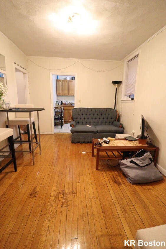 Primary Photo - 99 Gordon St