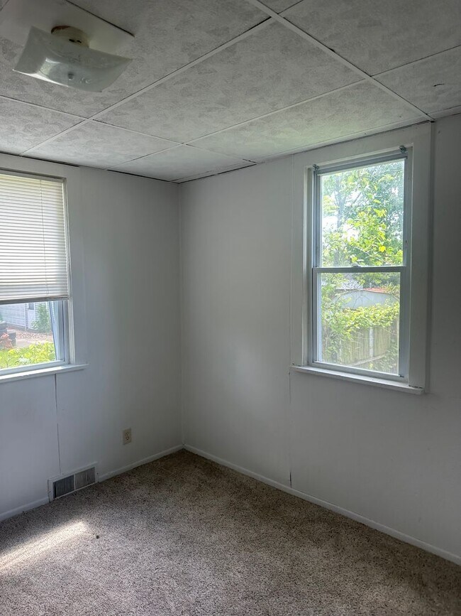 Foto del edificio - 1102 Allendale Ave