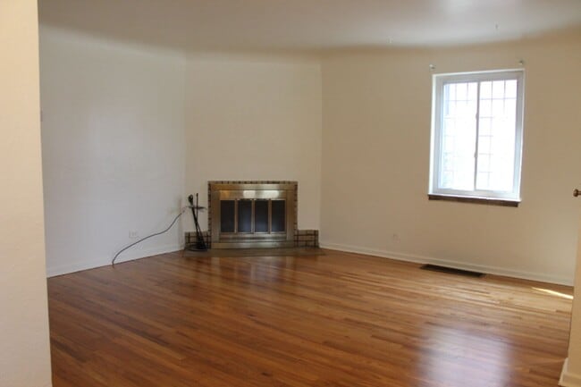 Photo - Charming 2 BR/1 BA House in the Hale/Mayfair Neighborhood!