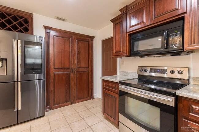 Building Photo - 23 West St