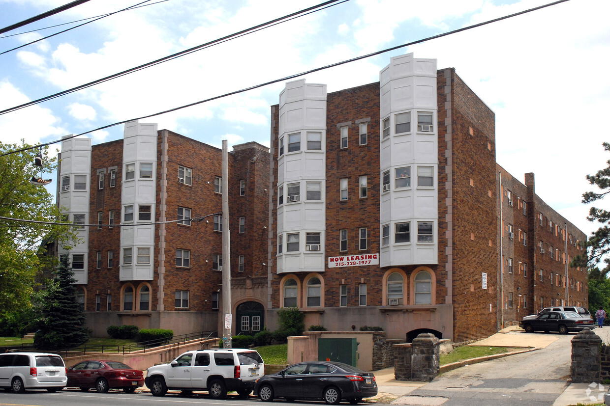 Building Photo - Edgewood Apartments