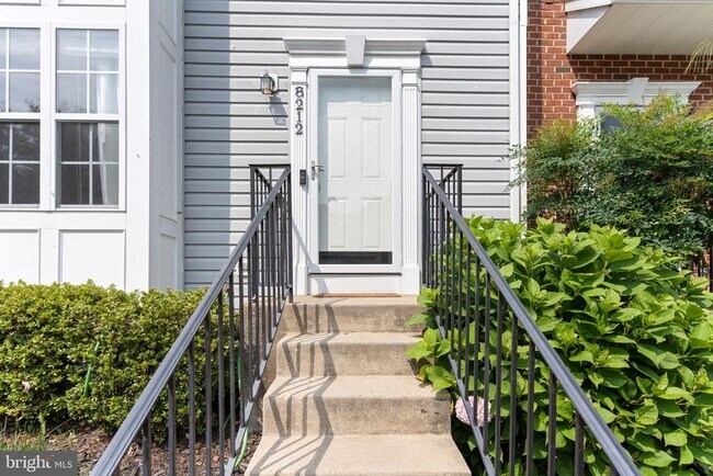 Foto del edificio - 8212 Silverton Ct