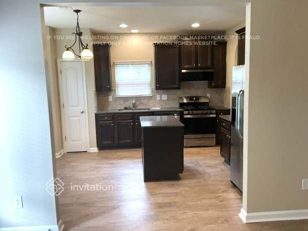 Foto del edificio - 4790 Carnegie Ct