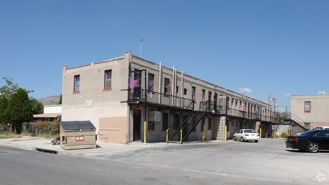 Building Photo - 3119 Frutas Ave