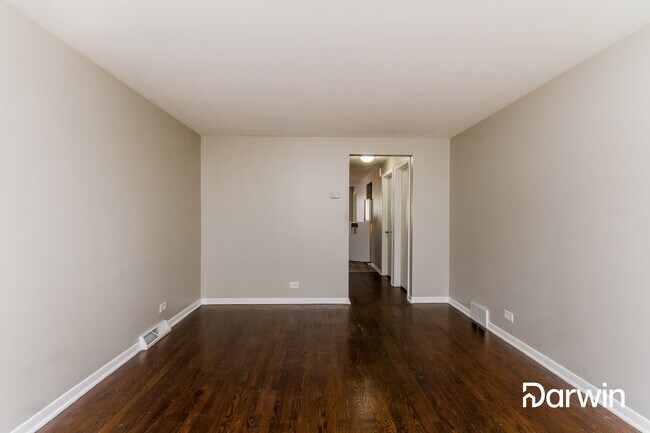 Foto del edificio - 3008 W 107th St