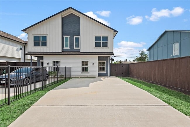 Foto del edificio - 2002 Lynnfield St