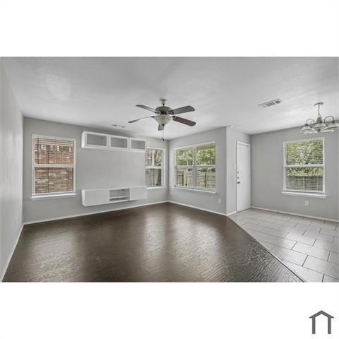 Building Photo - 3509 Apple Valley Way