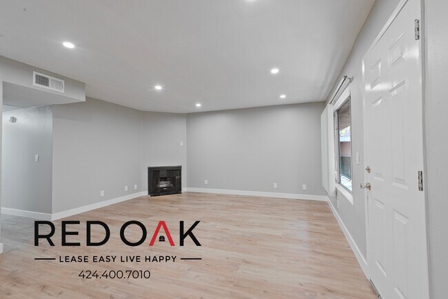 Foto del edificio - ~1 Month FREE~ Charming and Spacious Two B...