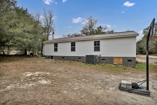 Foto del edificio - Completely Remodeled 3BR Home in Lexington with Granite Countertops & New Stainless Steel Appliances