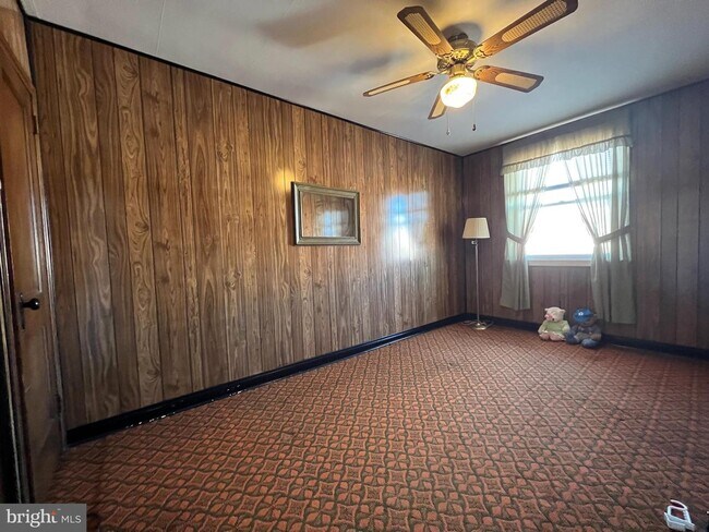 Building Photo - 6642 Cottage St