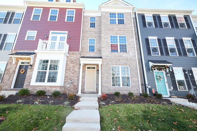 Building Photo - 13868 Randolph Pond Ln