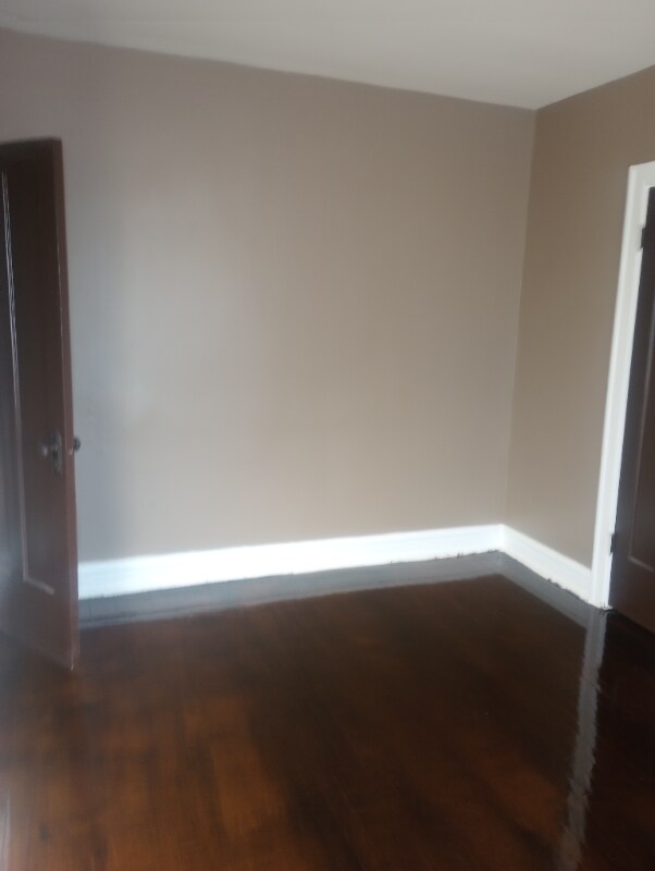 Building Photo - 8038 S Ellis Ave