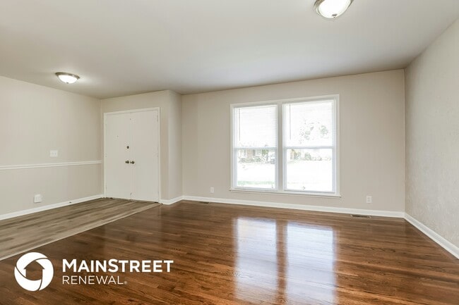 Building Photo - 7925 Stallion Dr