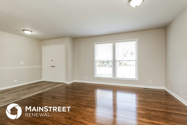 Foto del edificio - 7925 Stallion Dr