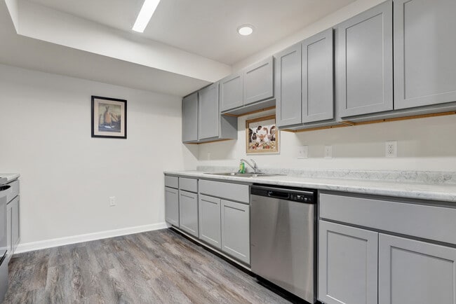 Building Photo - Cortland Apartments