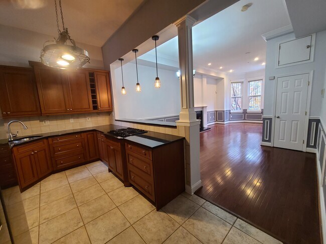 Open floor plan - 903 R St NW