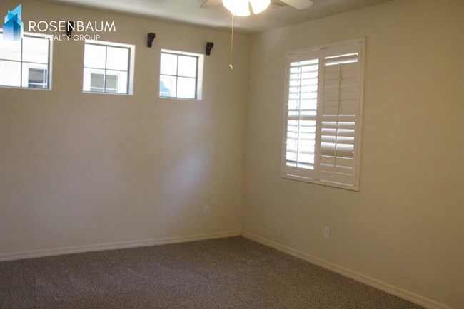 Building Photo - Stunning 3bedroom, 2 bathrooms home in the Prescott Lakes Community!