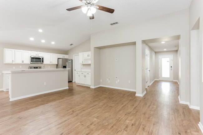 Foto del edificio - 76199 Tideview Ln