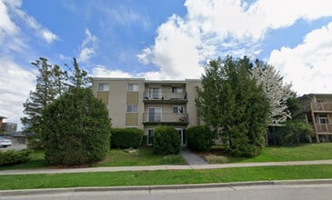 Building Photo - 135 Chandler Dr