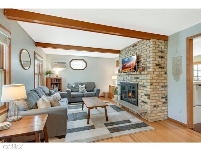 Building Photo - 4 br, 2 bath House - 616 Rice Creek Ter NE