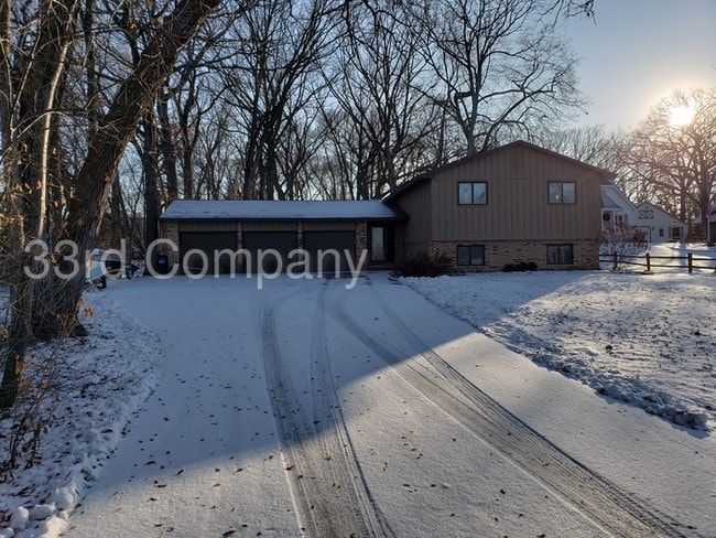 Building Photo - 5940 Otter View Trail