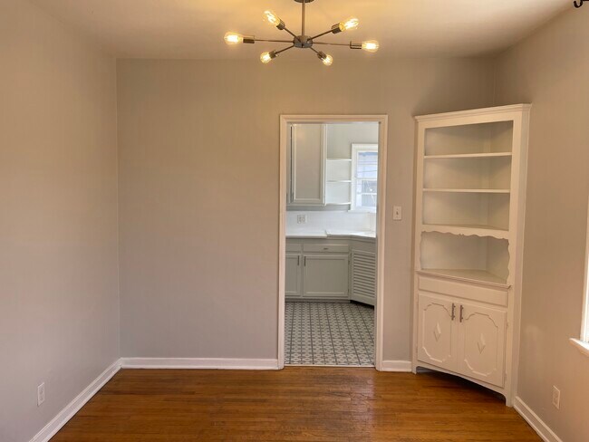 Comedor - 2669 Waverly Dr