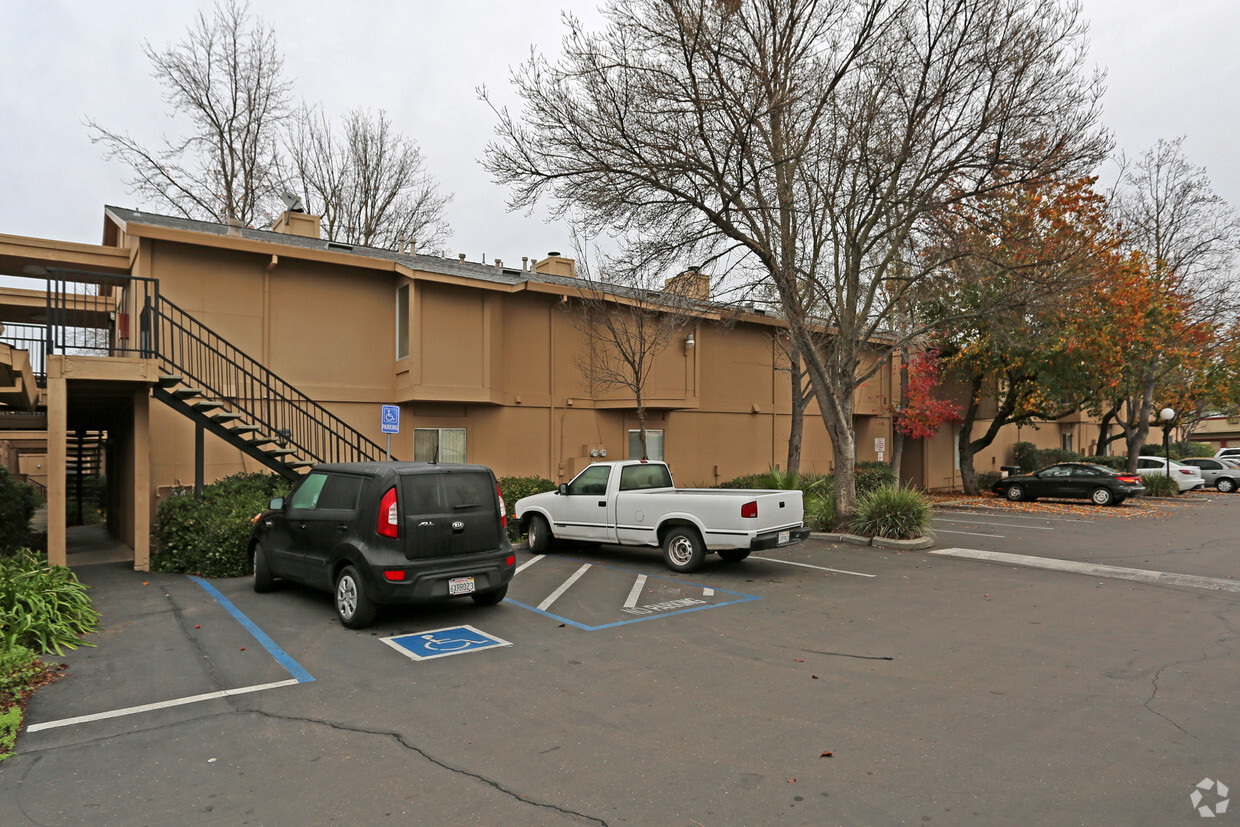 Garfield Court Apartments - Apartments in Sacramento, CA | Apartments.com