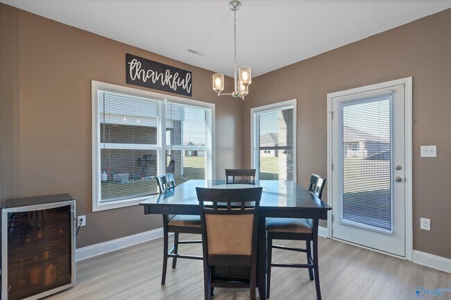 Foto del edificio - 111 Heritage Lakes Blvd
